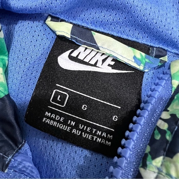 Nike Sportswear Windrunner Big Kids Girls’ Printed Jacket Royal Pulse Large - Picture 5 of 15